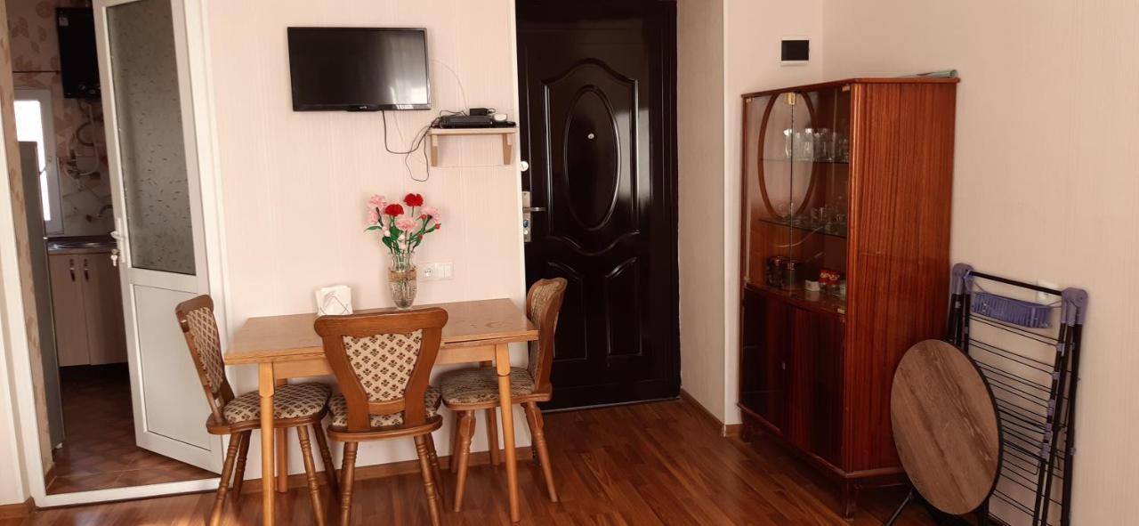 Tamara'S Apartament In Avlabari Tbilisi Exterior foto